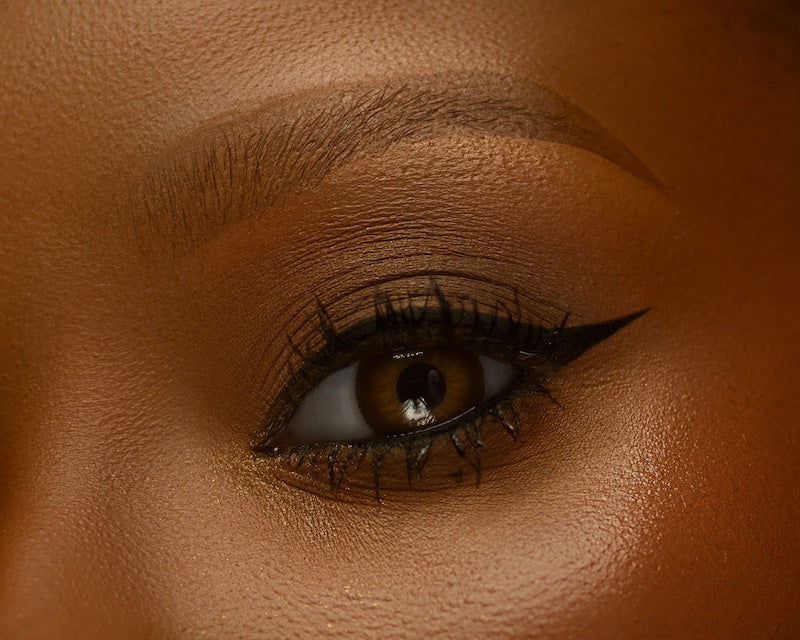 Glossy Finish Pen Inked Black Eyeliner - Didi Beauty Ng
